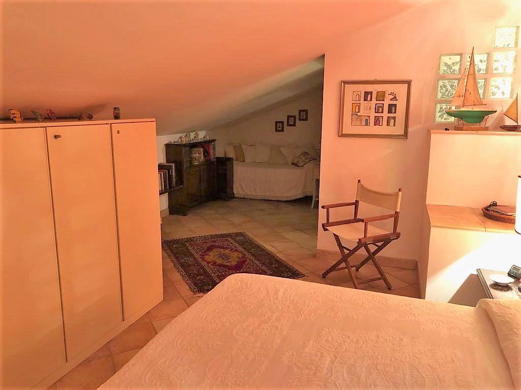 Immagine 31 di Casa semindipendente in vendita  a Montignoso