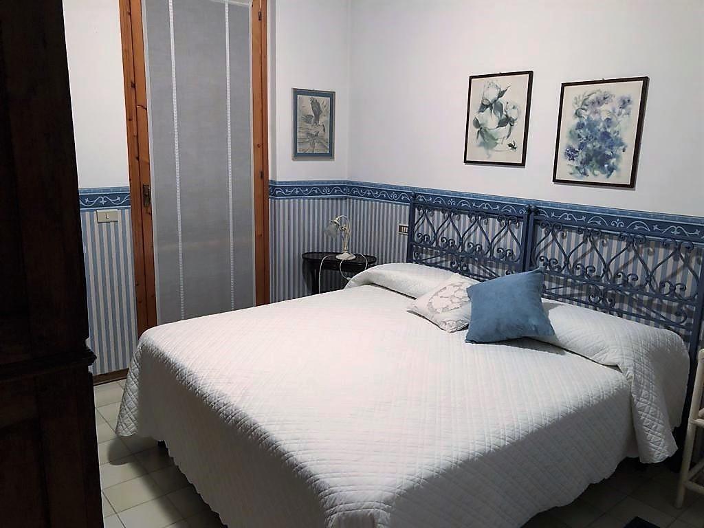 Immagine 25 di Casa semindipendente in vendita  a Montignoso