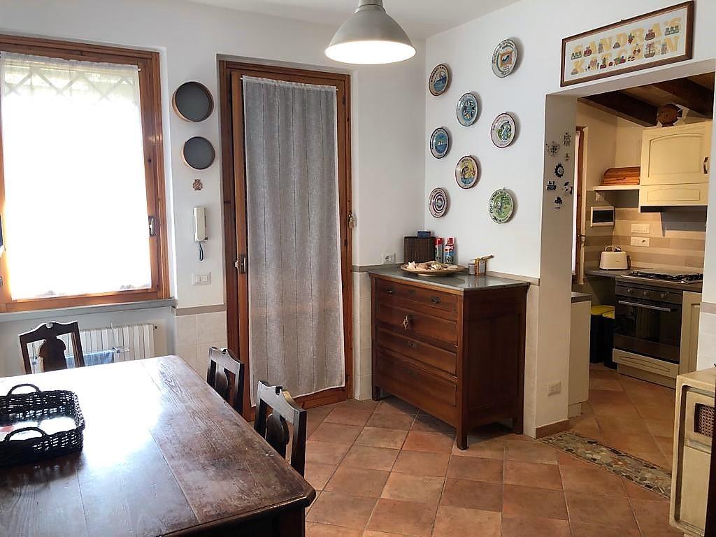 Immagine 16 di Casa semindipendente in vendita  a Montignoso