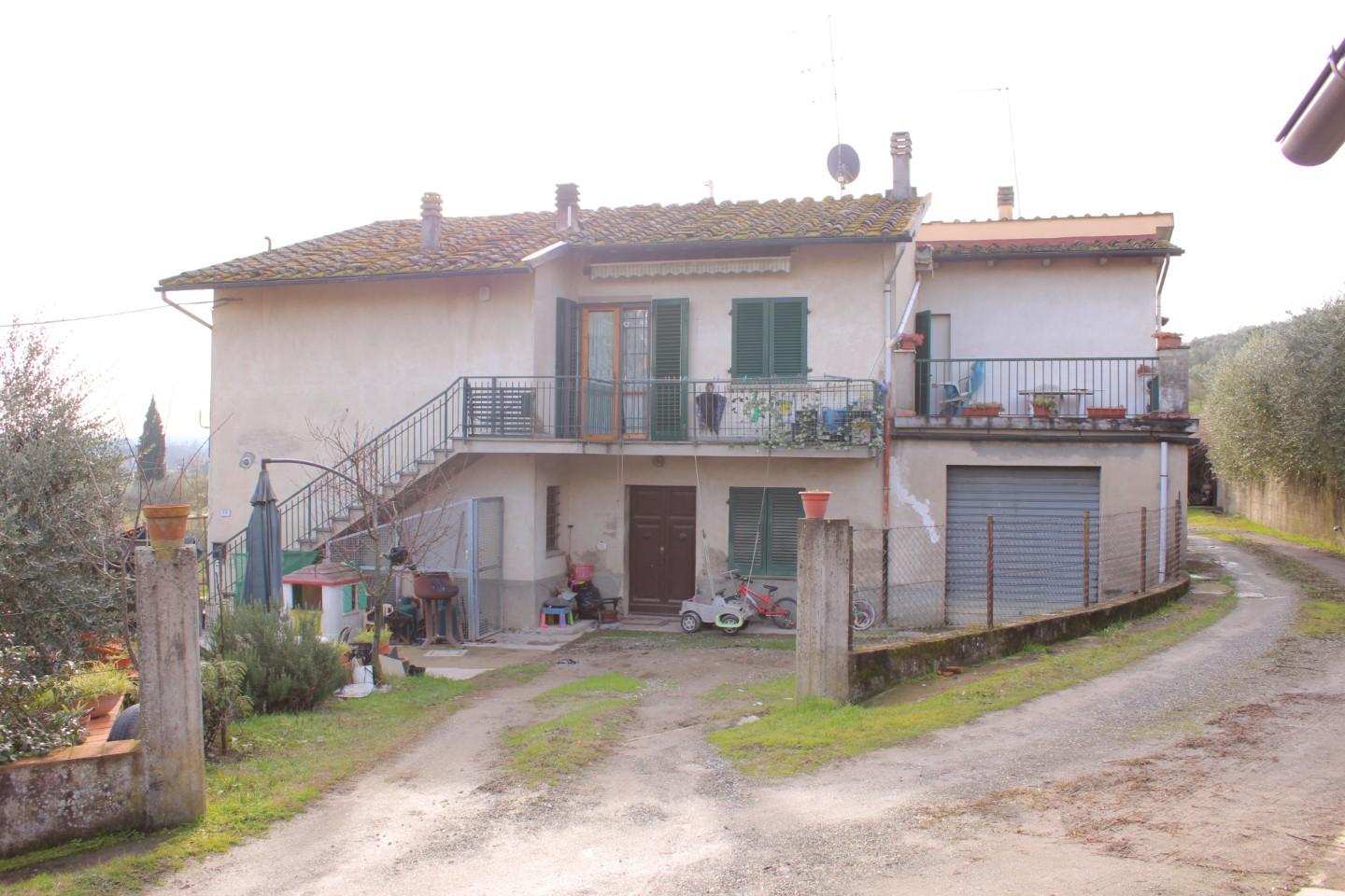 Immagine 2 di Casa indipendente in vendita  a Castelfiorentino