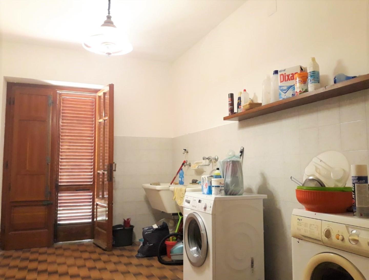 Immagine 7 di Villa in vendita  a Cascina