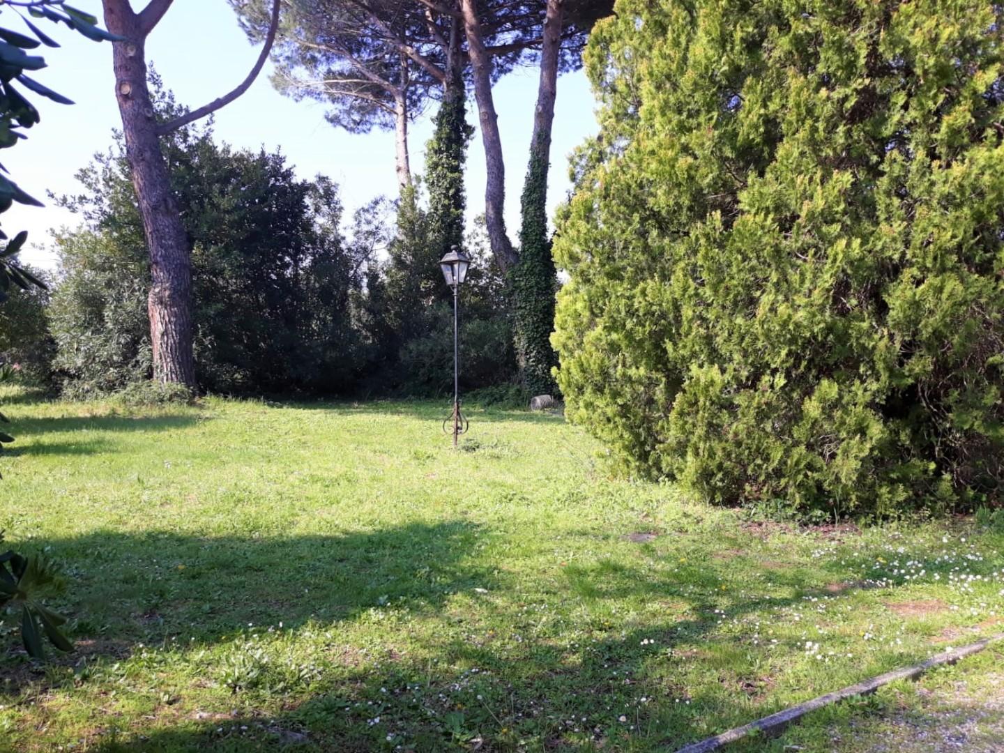 Immagine 24 di Villa in vendita  a Cascina