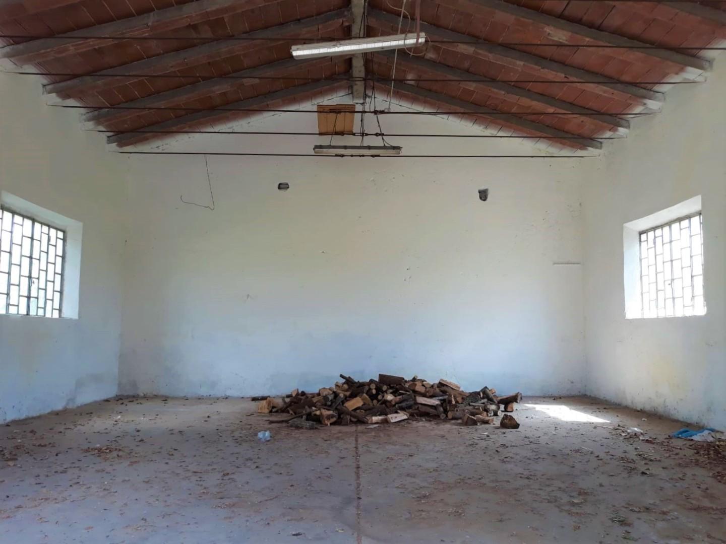 Immagine 1 di Capannone industriale in vendita  a Cascina