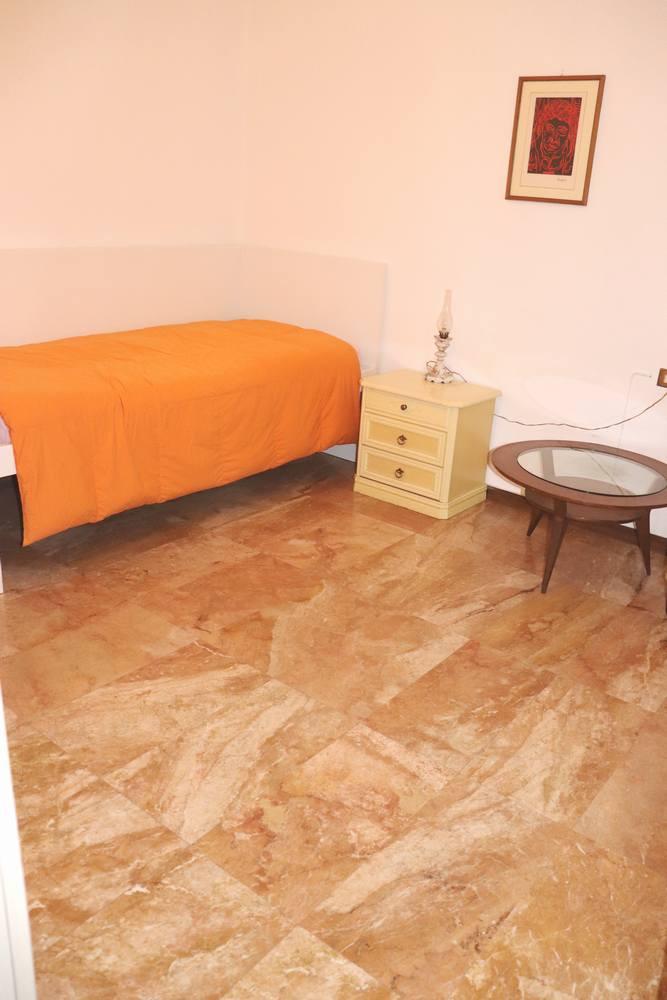 Immagine 13 di Villa in vendita  a Cascina