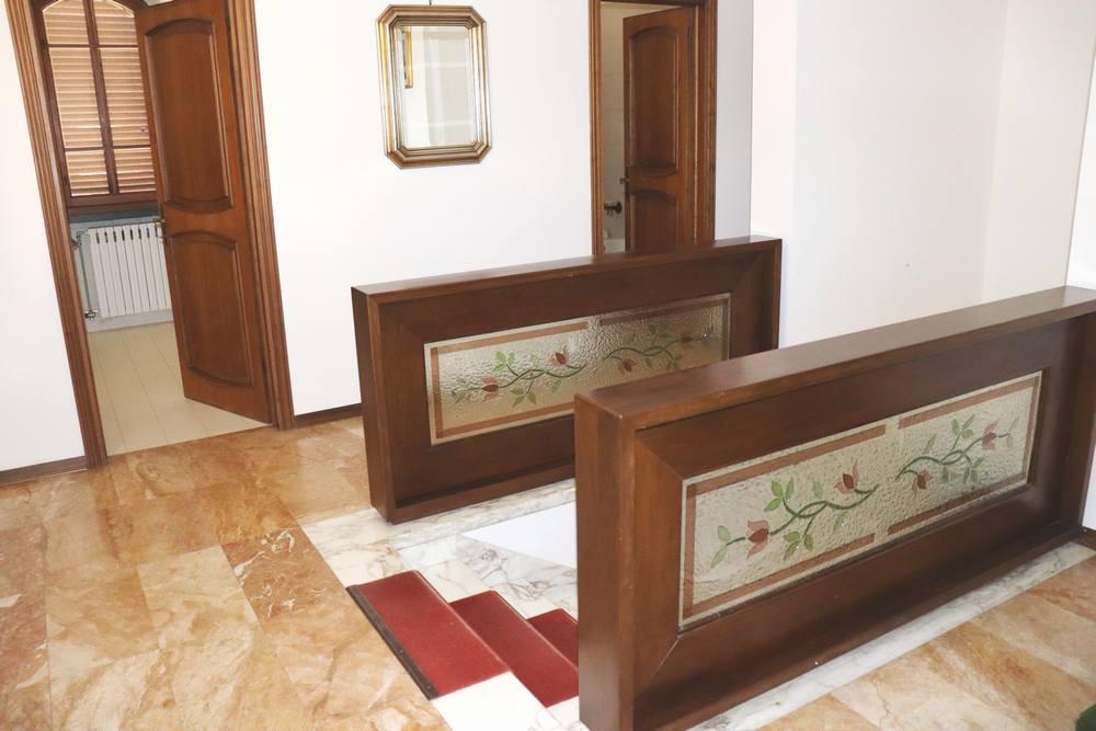 Immagine 7 di Villa in vendita  a Cascina