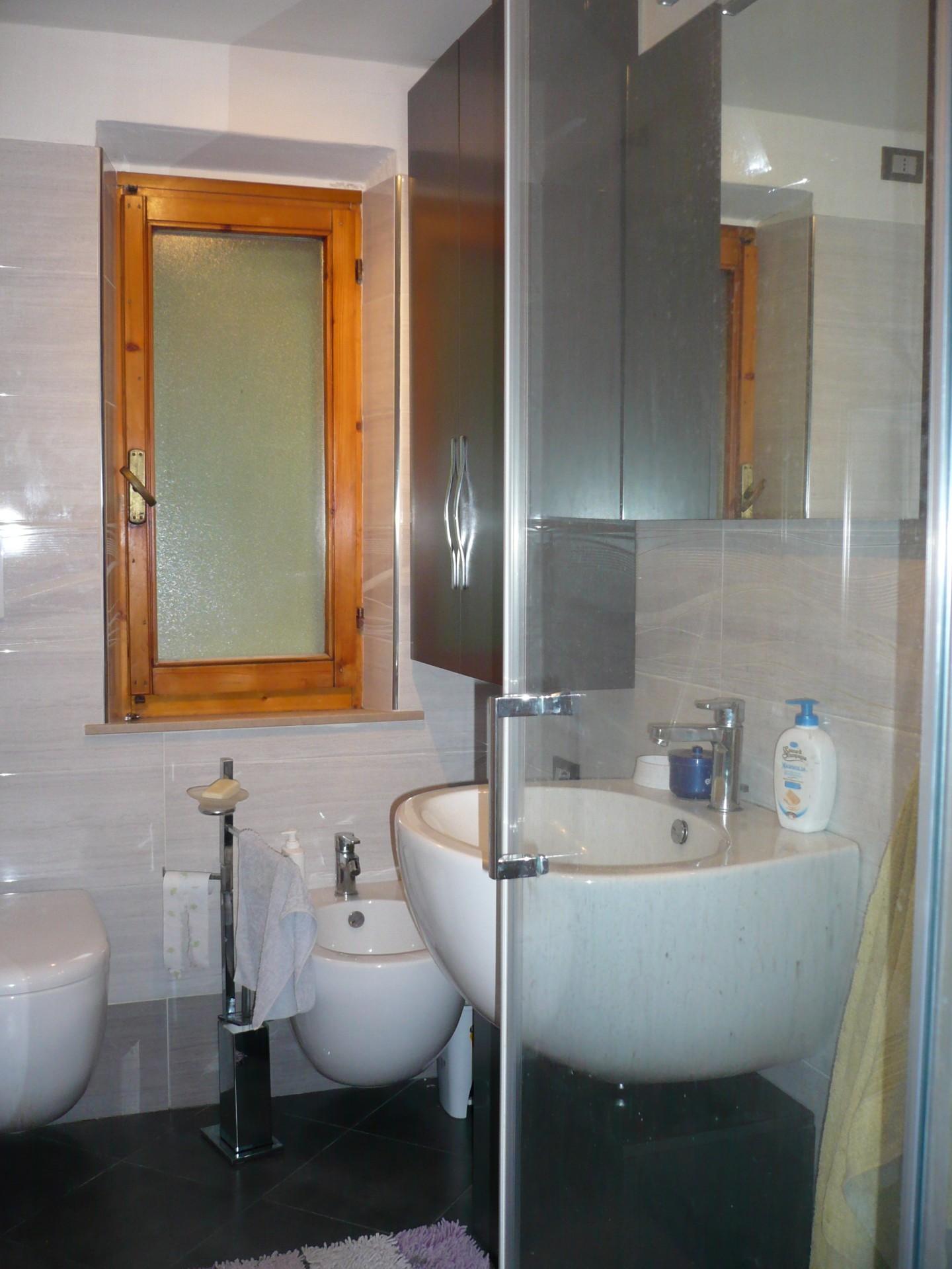 Immagine 6 di Appartamento in vendita  a Colle Di Val D'elsa