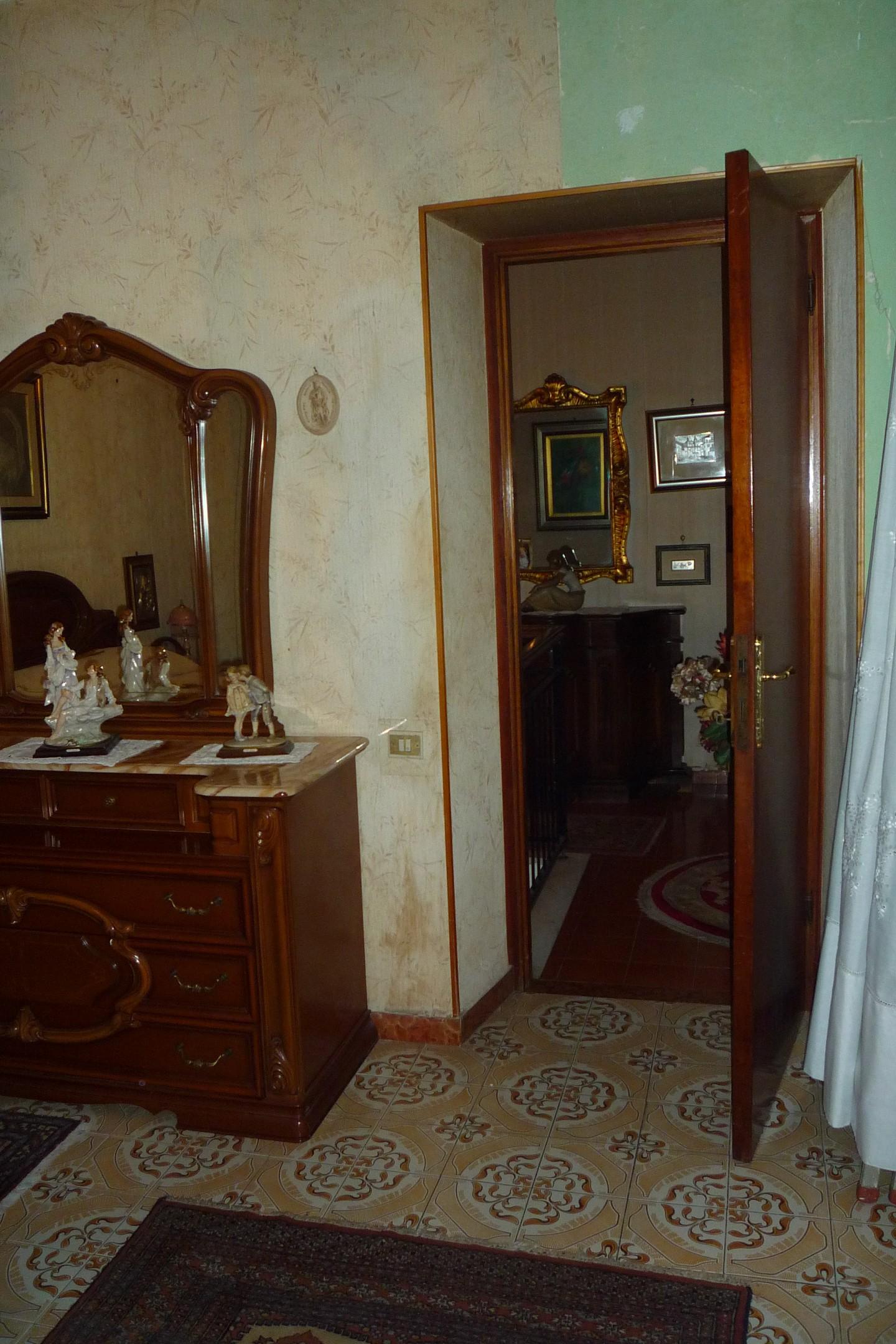 Immagine 37 di Casa bifamiliare in vendita  a Carrara