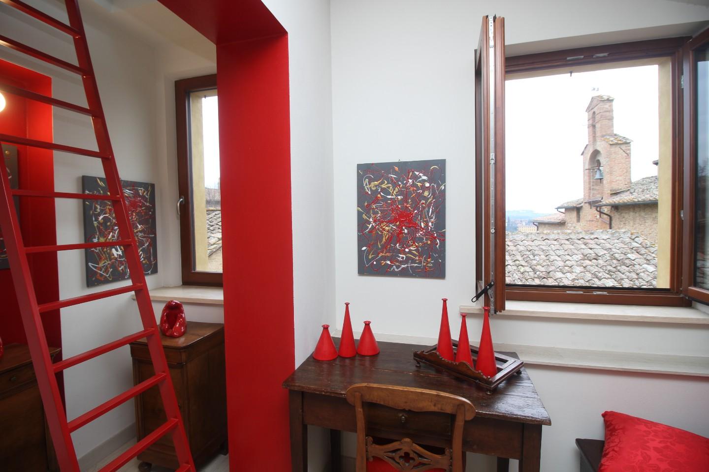 Immagine 9 di Appartamento in vendita  a Siena