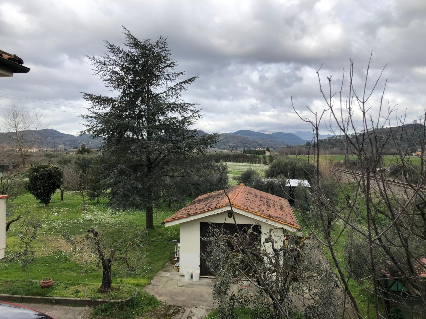 Immagine 38 di Casa indipendente in vendita  a San Giuliano Terme