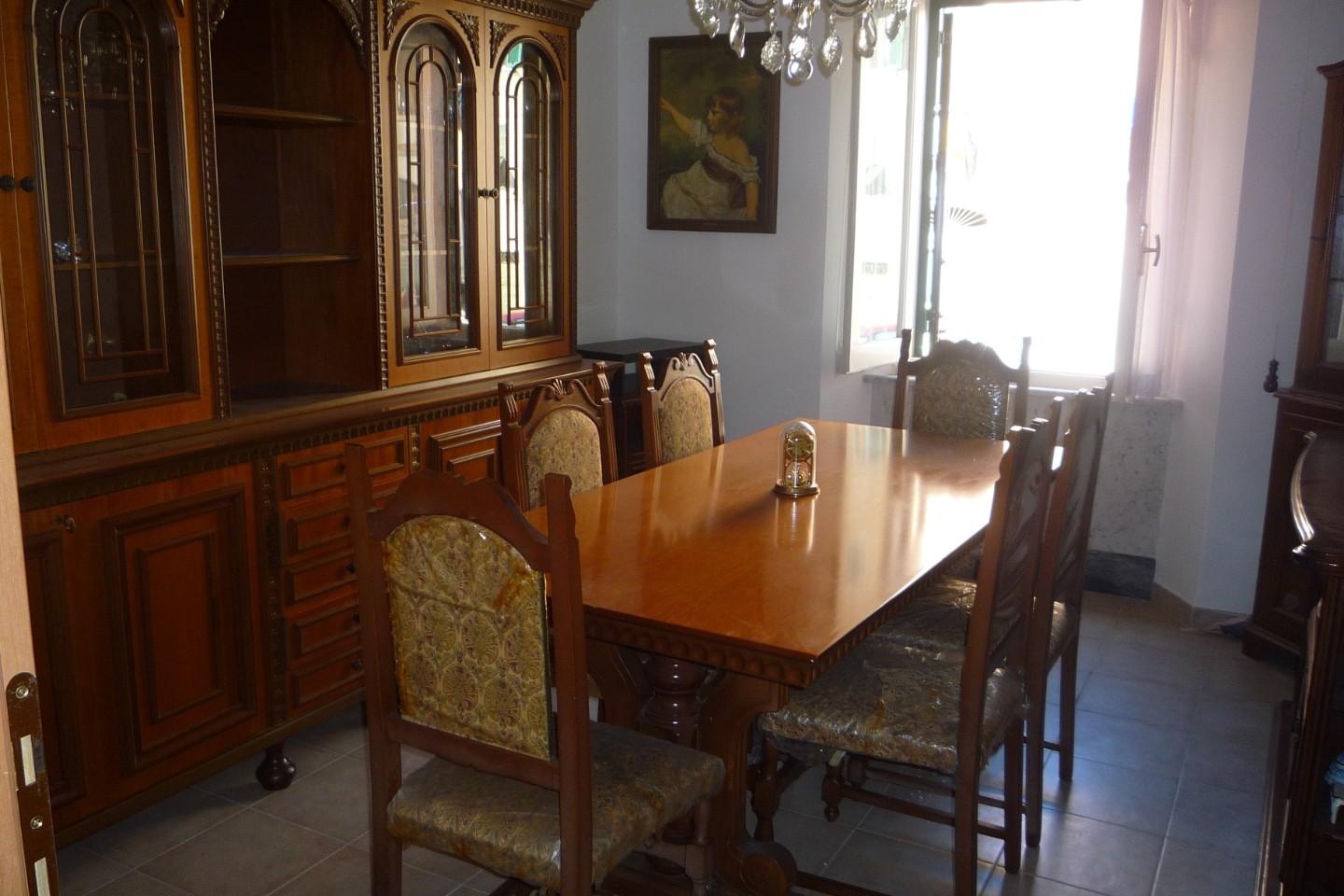 Immagine 1 di Appartamento in vendita  a Carrara