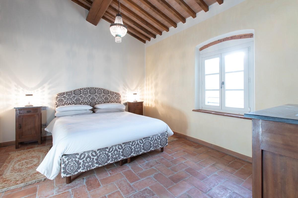 Immagine 48 di Albergo/B&B/Residence in vendita  a Pisa