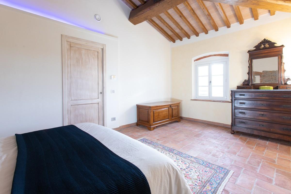Immagine 41 di Albergo/B&B/Residence in vendita  a Pisa