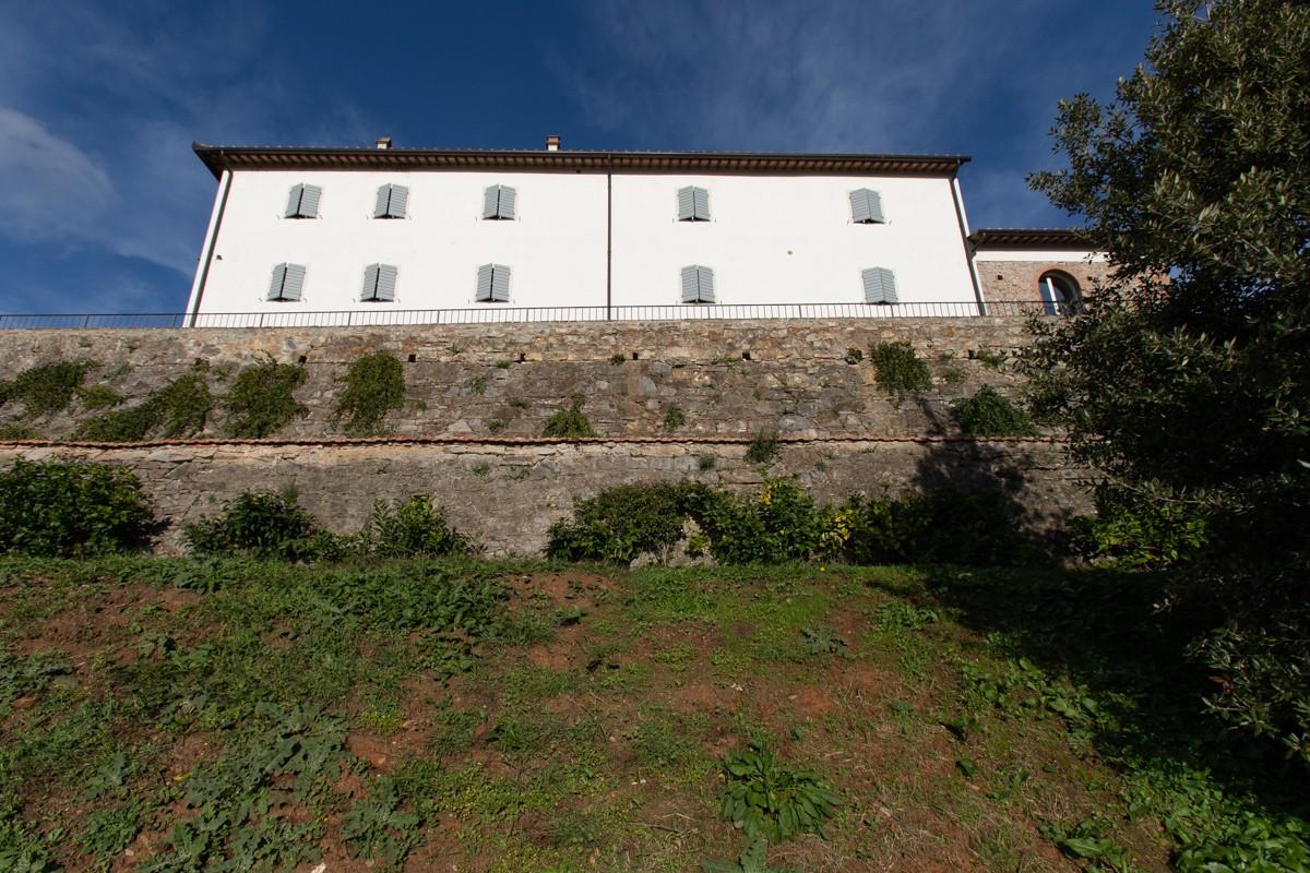 Immagine 59 di Albergo/B&B/Residence in vendita  a Pisa