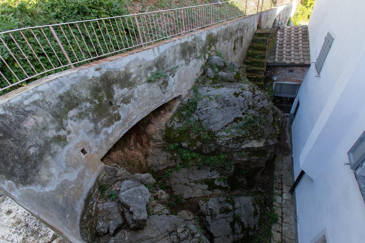 Immagine 56 di Albergo/B&B/Residence in vendita  a Pisa