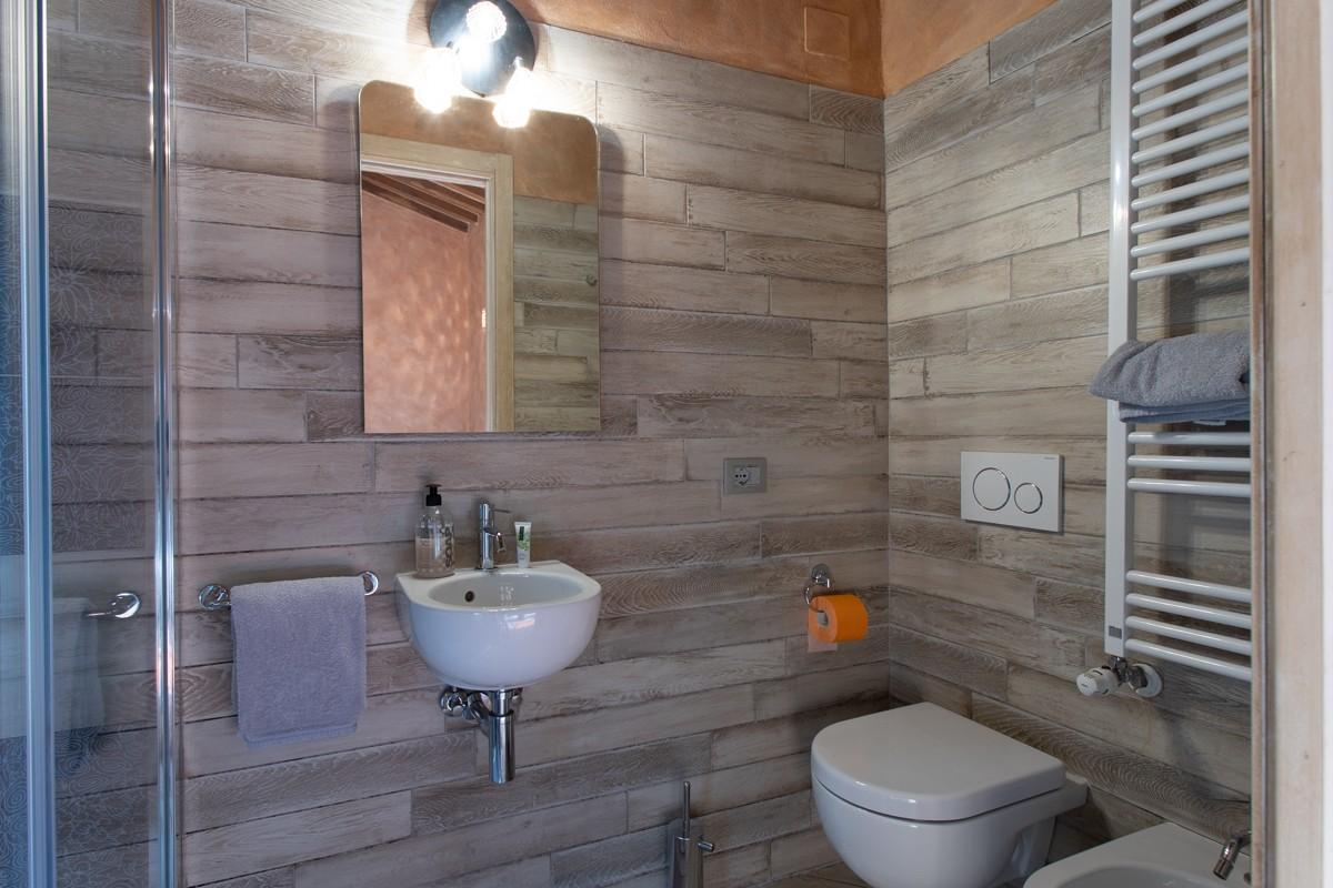 Immagine 11 di Albergo/B&B/Residence in vendita  a Pisa