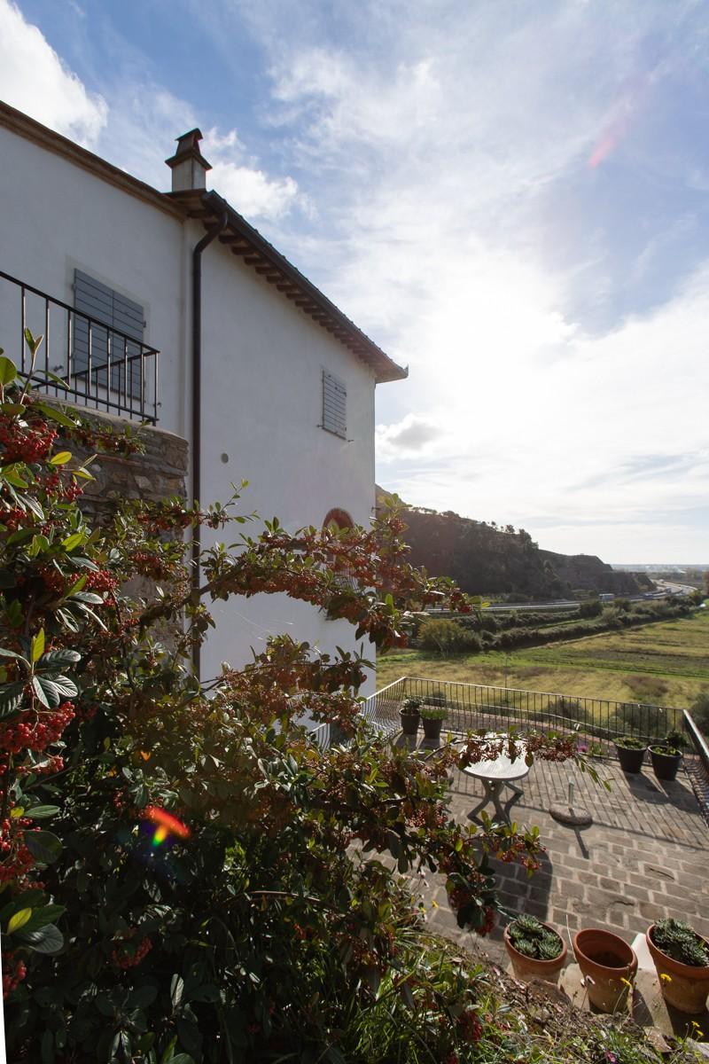 Immagine 13 di Albergo/B&B/Residence in vendita  a Pisa