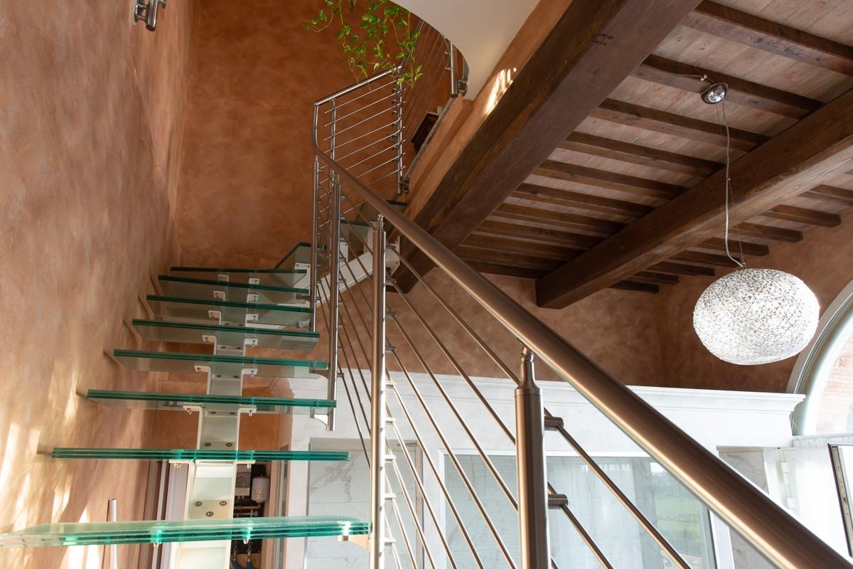 Immagine 70 di Albergo/B&B/Residence in vendita  a Pisa