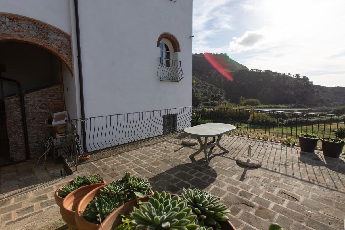 Immagine 14 di Albergo/B&B/Residence in vendita  a Pisa