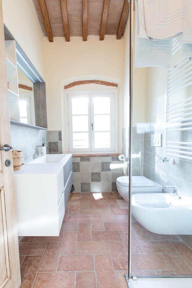 Immagine 43 di Albergo/B&B/Residence in vendita  a Pisa