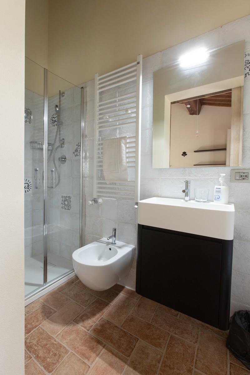 Immagine 45 di Albergo/B&B/Residence in vendita  a Pisa