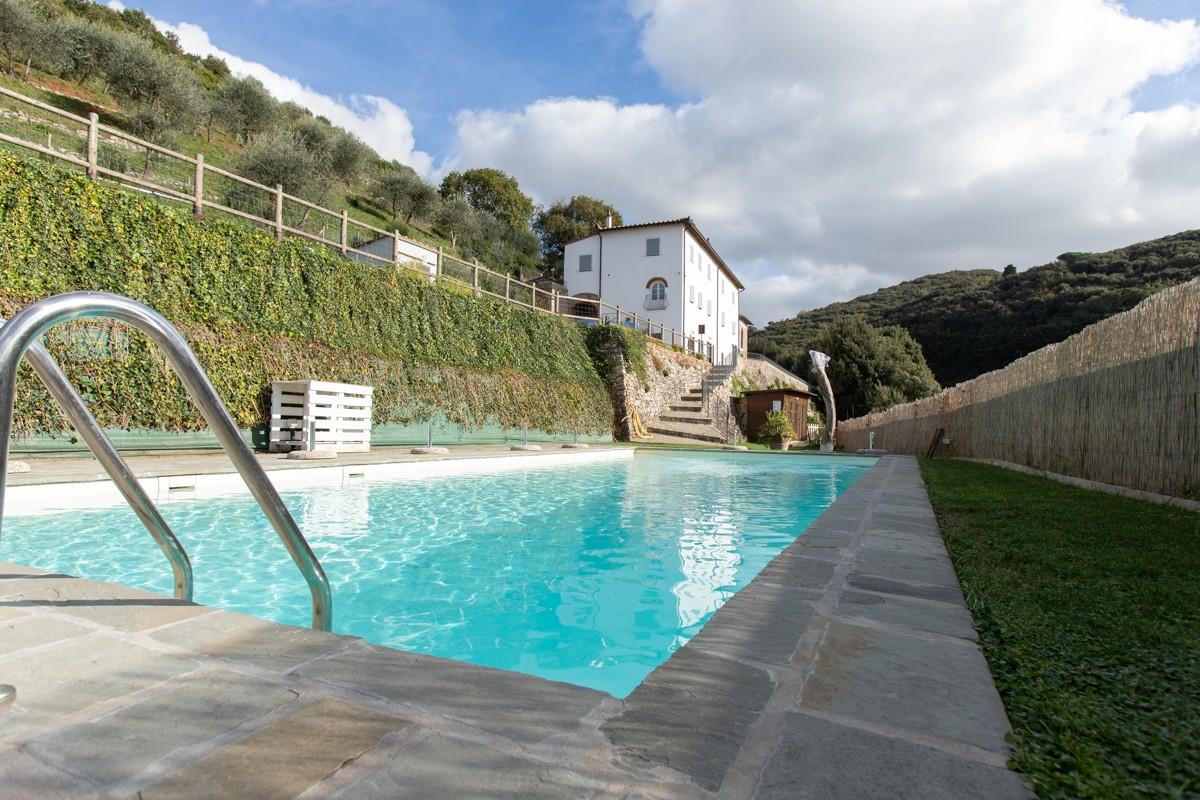 Immagine 1 di Albergo/B&B/Residence in vendita  a Pisa