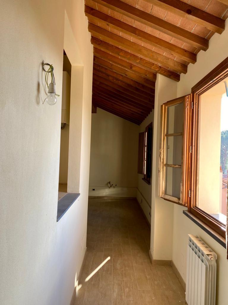 Immagine 12 di Mansarda in vendita  a San Giuliano Terme