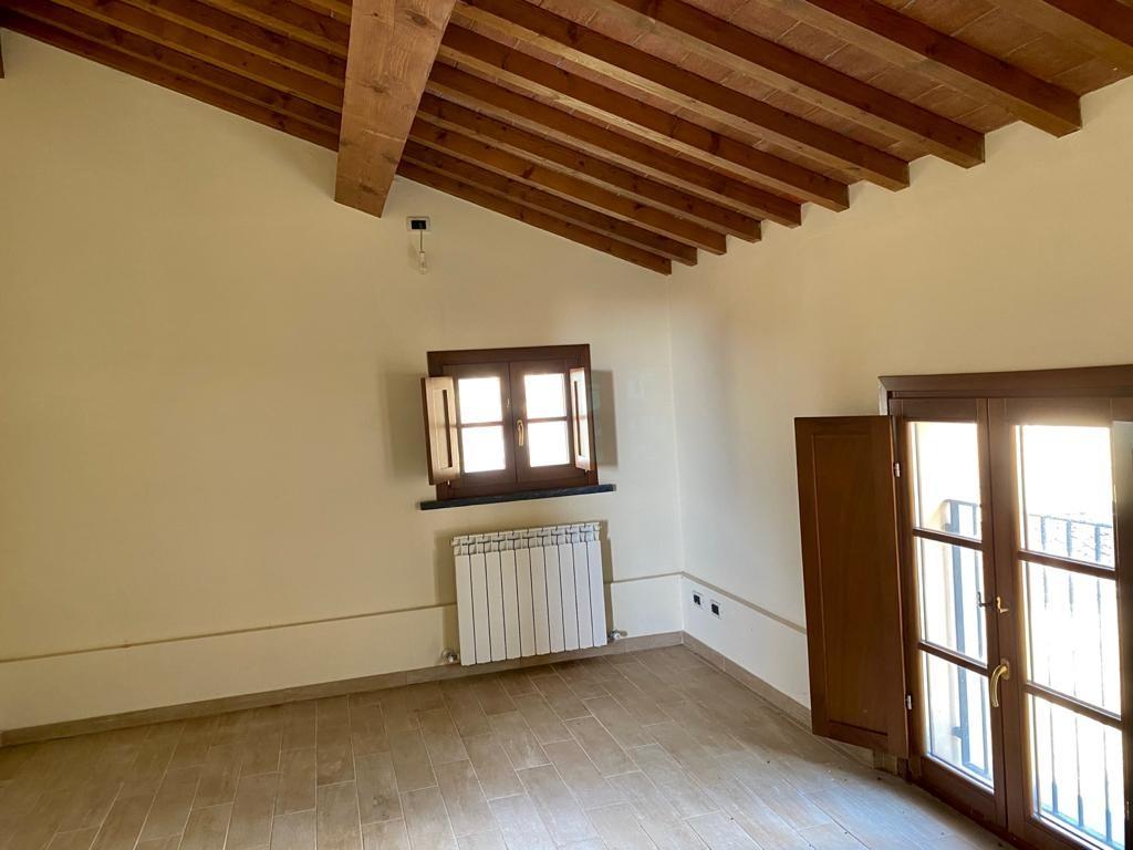 Immagine 11 di Mansarda in vendita  a San Giuliano Terme