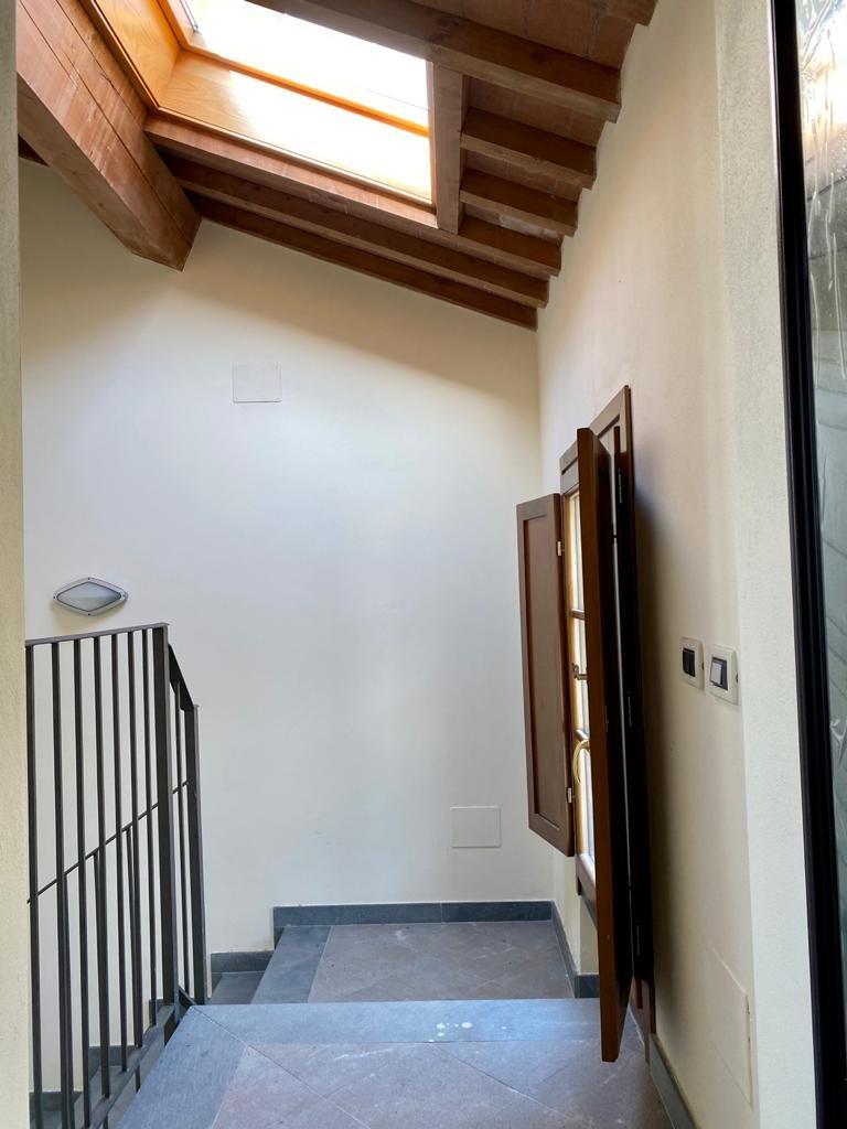 Immagine 15 di Mansarda in vendita  a San Giuliano Terme