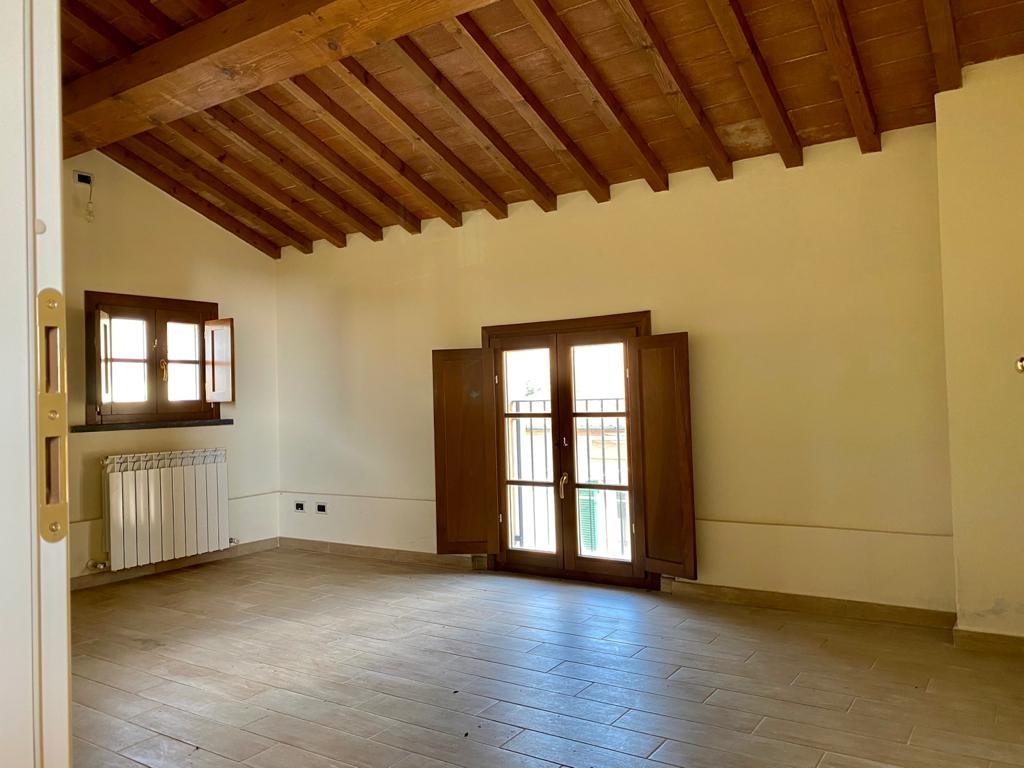 Immagine 10 di Mansarda in vendita  a San Giuliano Terme