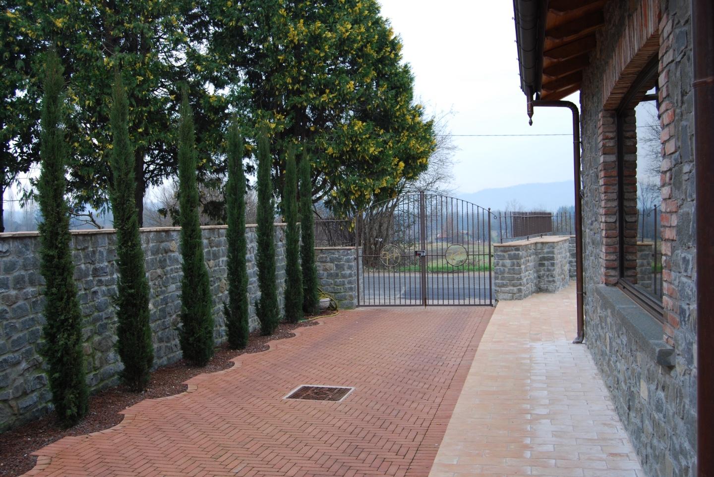 Immagine 40 di Albergo/B&B/Residence in vendita  a Villafranca In Lunigiana