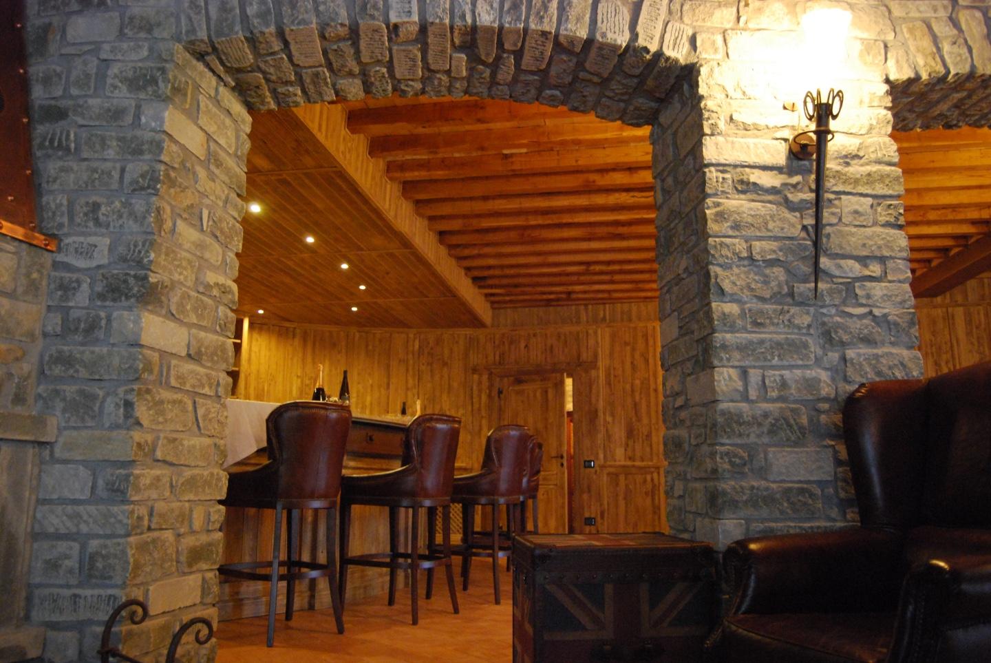 Immagine 28 di Albergo/B&B/Residence in vendita  a Villafranca In Lunigiana