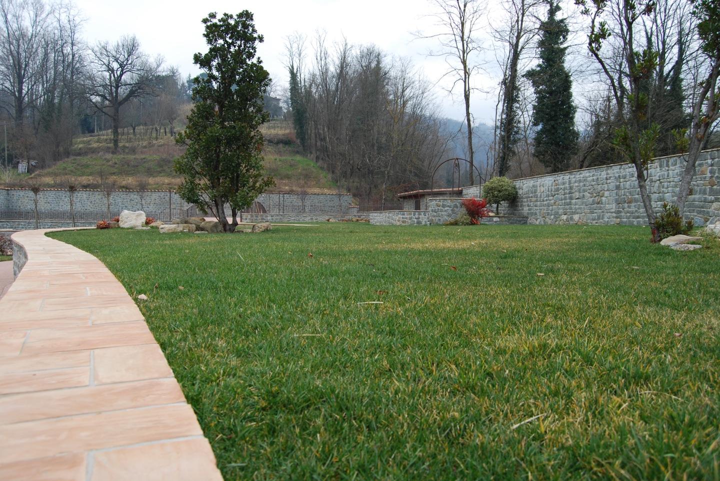 Immagine 49 di Albergo/B&B/Residence in vendita  a Villafranca In Lunigiana