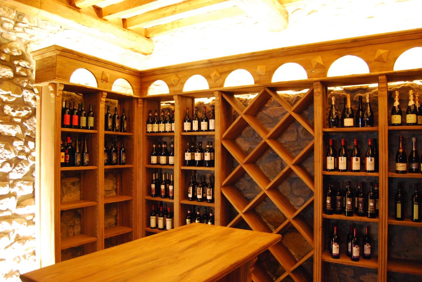 Immagine 37 di Albergo/B&B/Residence in vendita  a Villafranca In Lunigiana