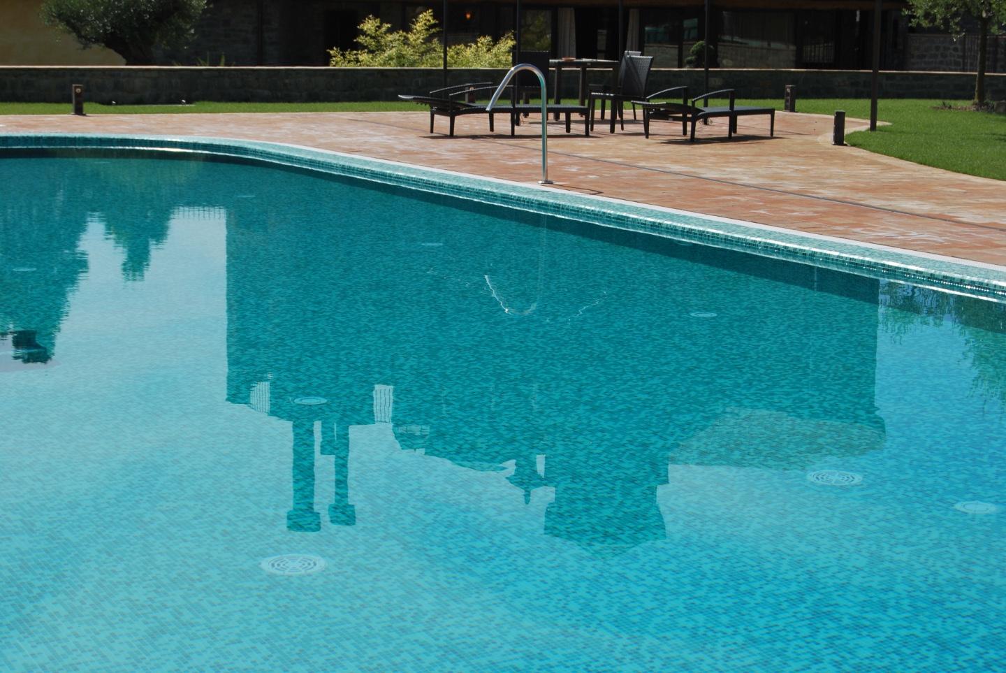 Immagine 12 di Albergo/B&B/Residence in vendita  a Villafranca In Lunigiana