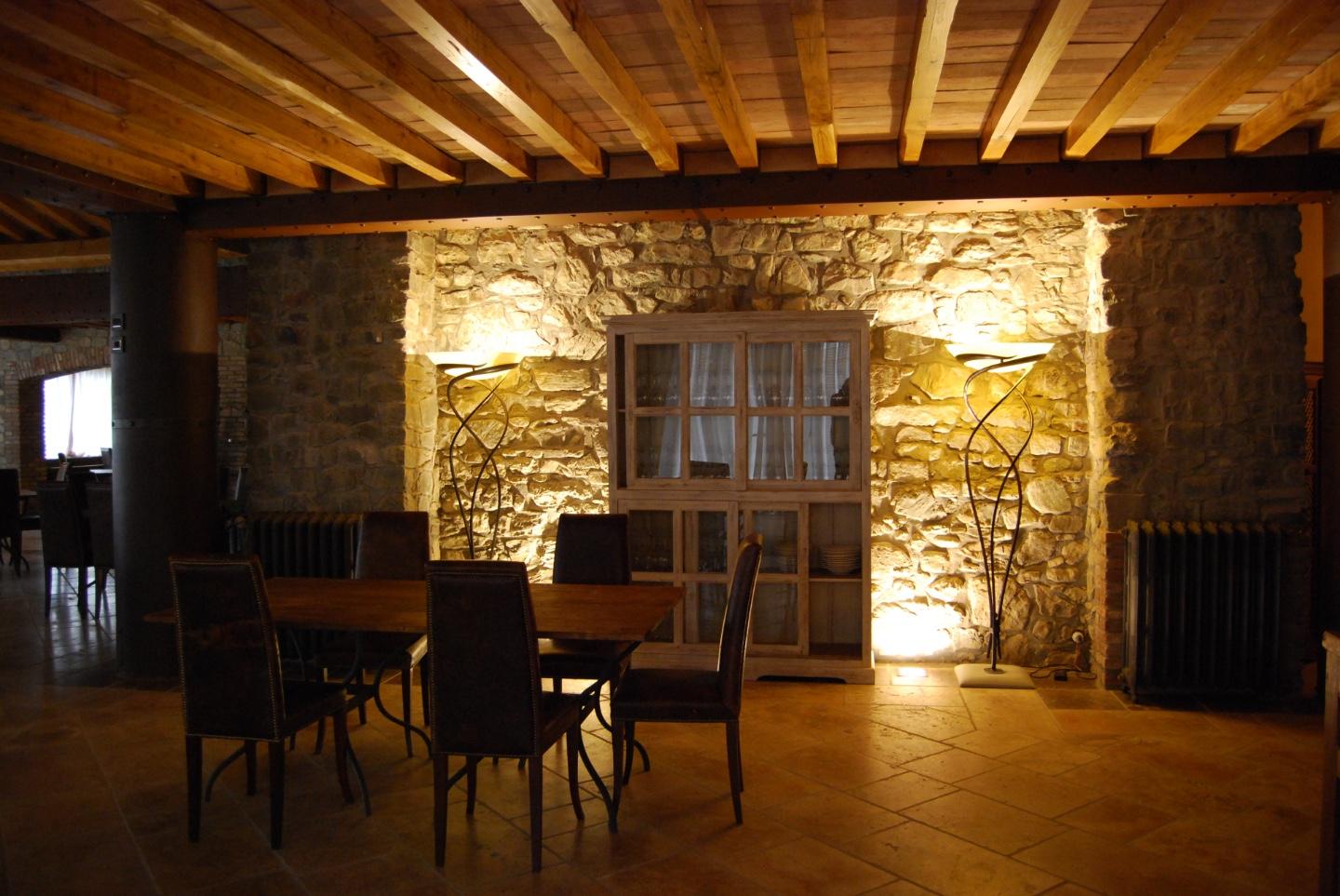 Immagine 34 di Albergo/B&B/Residence in vendita  a Villafranca In Lunigiana