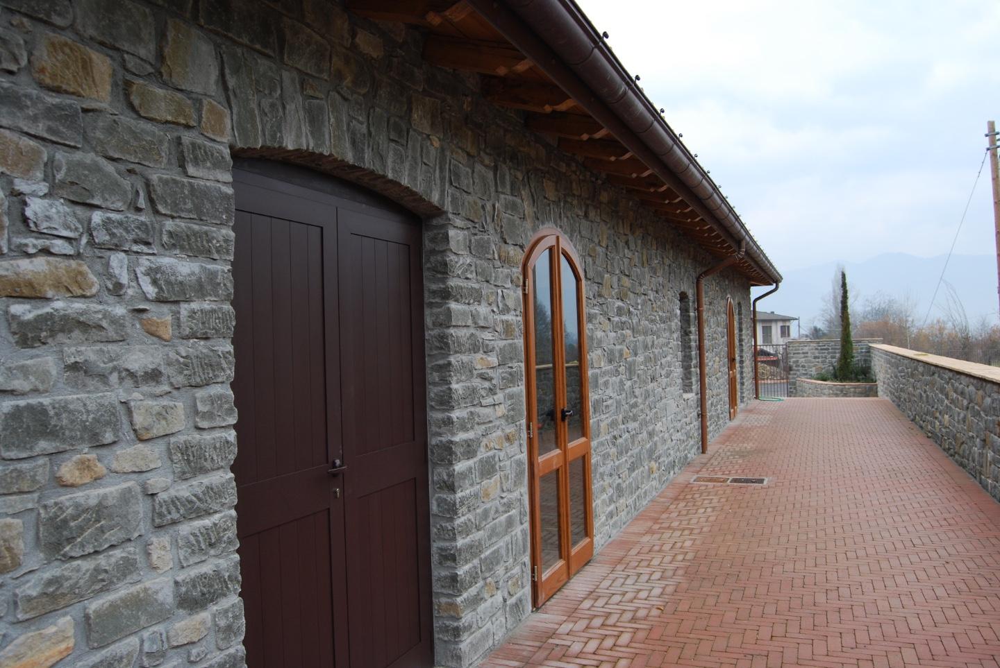 Immagine 58 di Albergo/B&B/Residence in vendita  a Villafranca In Lunigiana