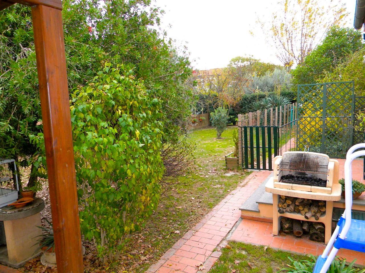 Immagine 5 di Villa in vendita  a San Giuliano Terme