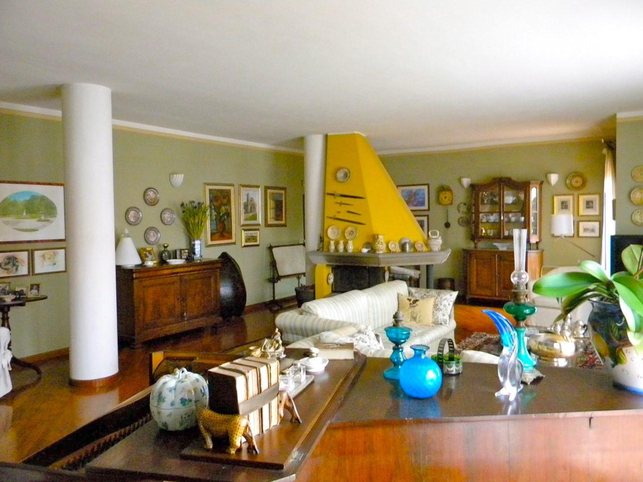 Immagine 13 di Villa in vendita  a San Giuliano Terme