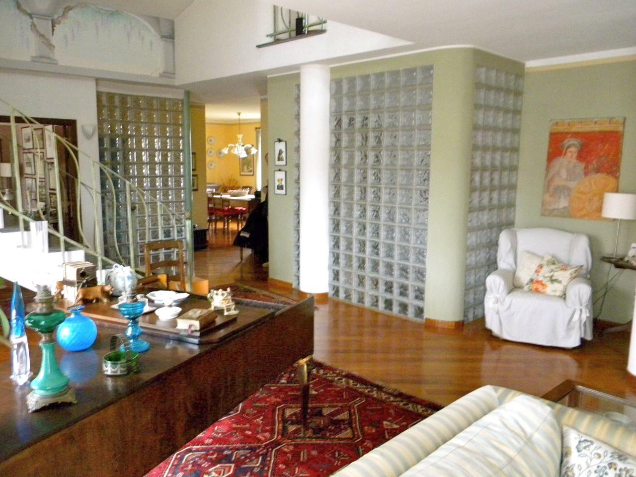 Immagine 18 di Villa in vendita  a San Giuliano Terme