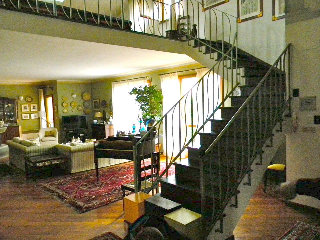 Immagine 14 di Villa in vendita  a San Giuliano Terme