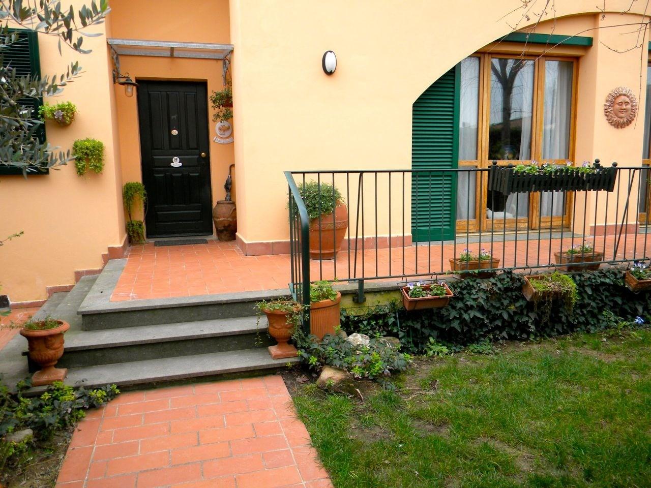 Immagine 11 di Villa in vendita  a San Giuliano Terme