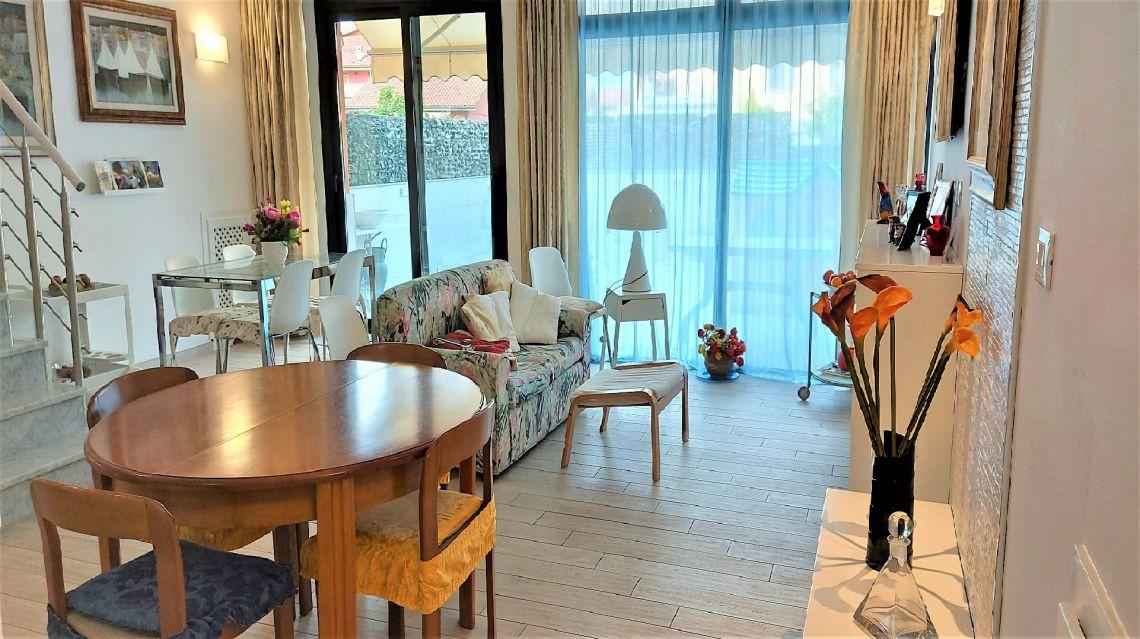 Immagine 3 di Appartamento in vendita  a Ameglia