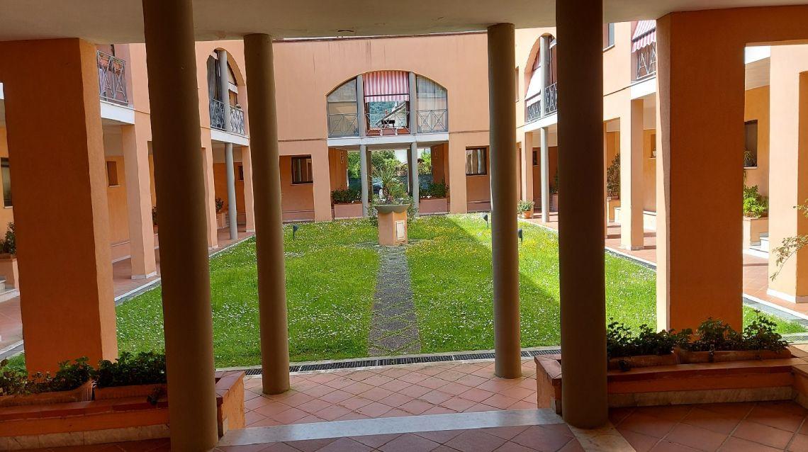 Immagine 7 di Appartamento in vendita  a Ameglia