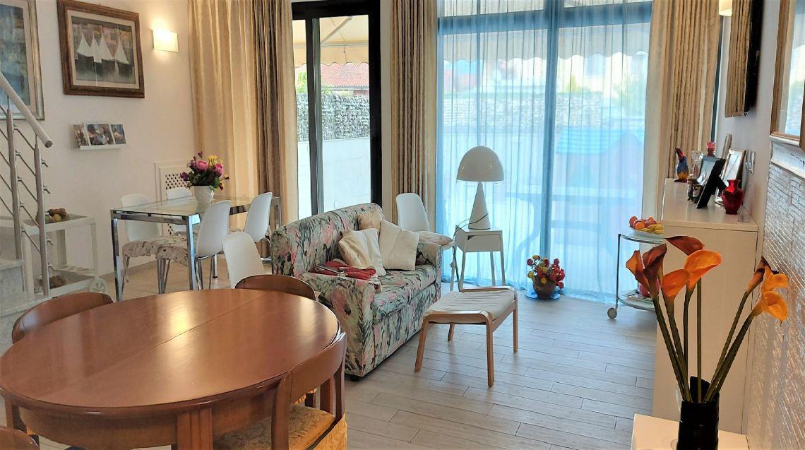 Immagine 8 di Appartamento in vendita  a Ameglia