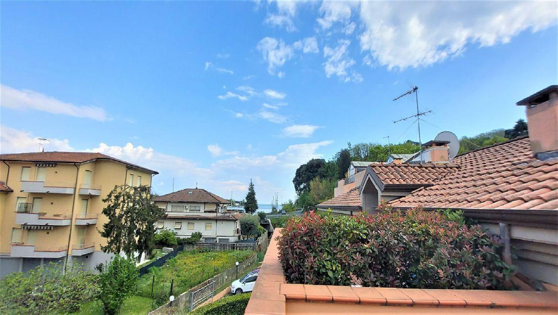 Immagine 17 di Appartamento in vendita  a Ameglia