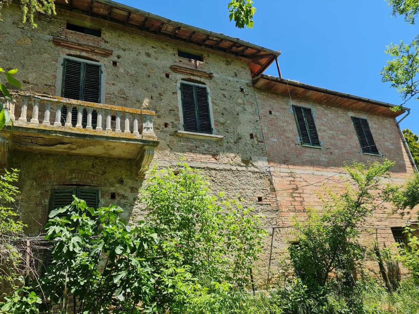 Immagine 3 di Villa in vendita  a Poggibonsi