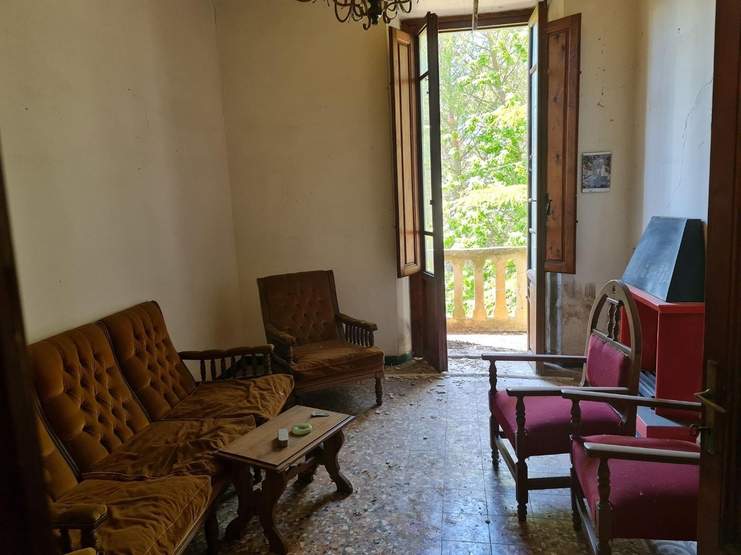 Immagine 14 di Villa in vendita  a Poggibonsi