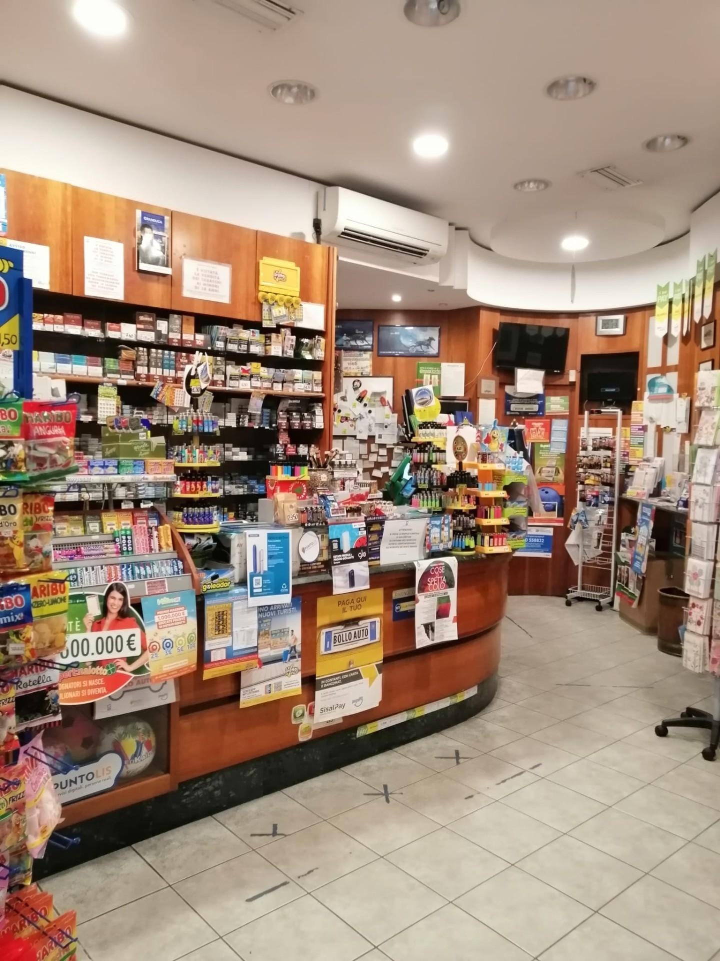 Immagine 2 di Attività commerciale in vendita  a Castiglione Della Pescaia