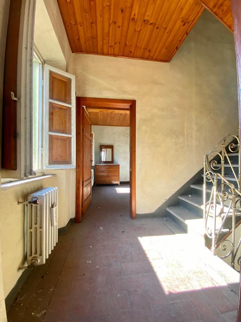 Immagine 17 di Rustico / casale in vendita  a Capannori