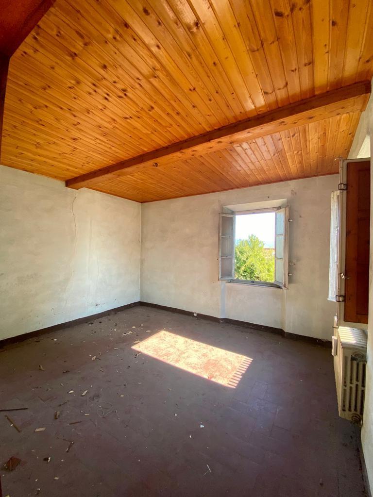 Immagine 20 di Rustico / casale in vendita  a Capannori